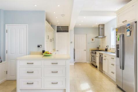 68301_27 Kennedy Road  (10).jpg
