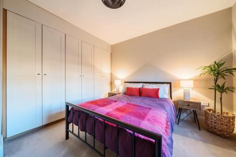 Bed 3.jpg