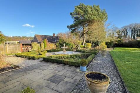 Weston House fountain new.jpg