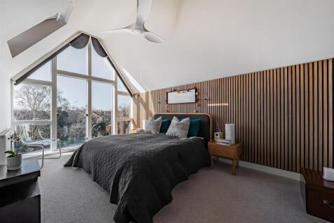 Bed 1.jpg
