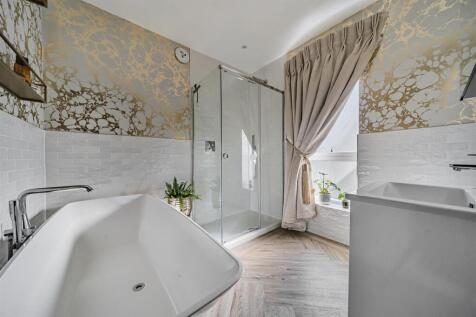Bath 1.jpg