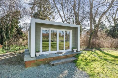Summerhouse.jpg