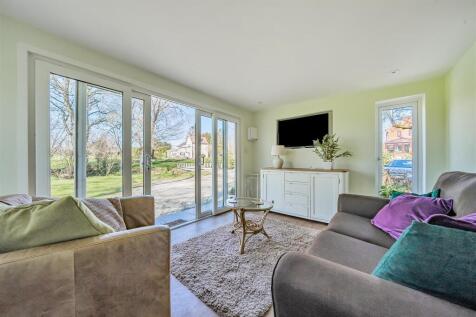 Sun room.jpg
