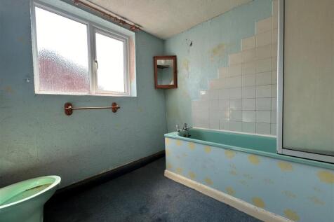 Bath 2.jpg
