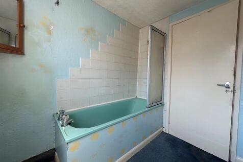 Bath 3.jpg