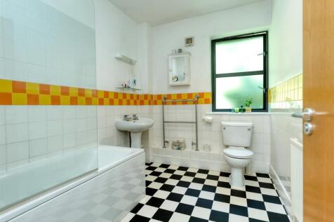 W2 Bath.jpg