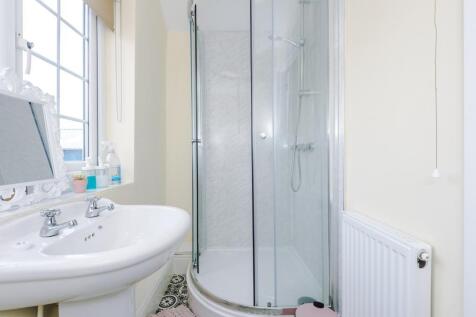 Shower Room.jpg