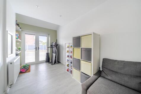 Playroom 2.jpg
