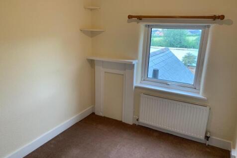 Bedroom 1.jpg