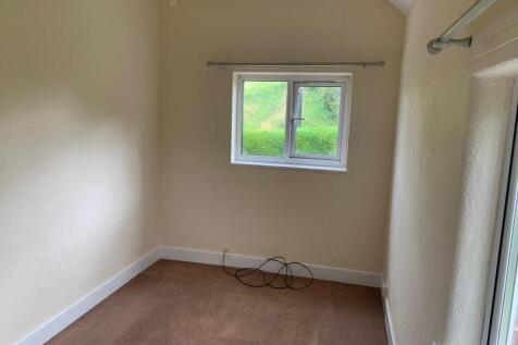 Bedroom 3.jpg