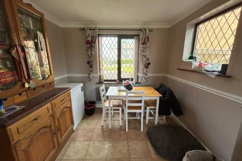 Dining Area.jpg