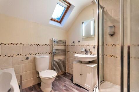 Bathroom.jpg
