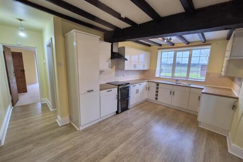 Kitchen Hall.jpg