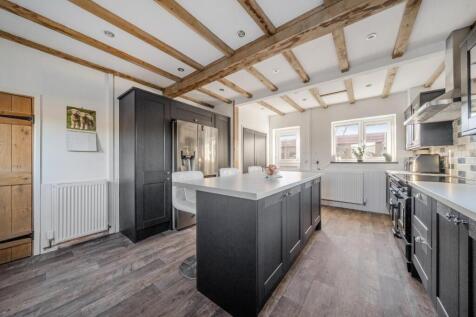 Kitchen with island.jpg