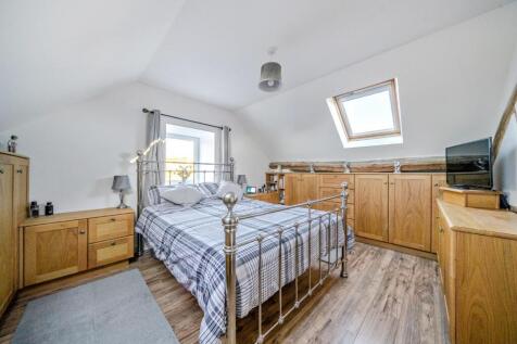 Bedroom 1.jpg