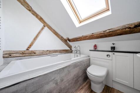 Bathroom.jpg