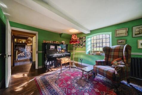 Parlour with view to kitchen diner.jpg