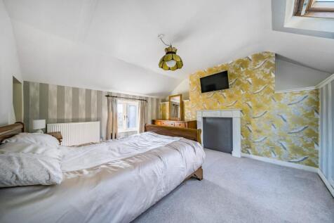 Bedroom One.jpg
