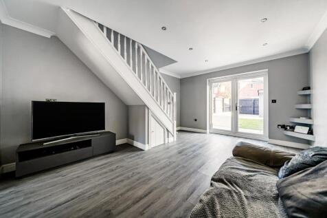 Living Room.jpg