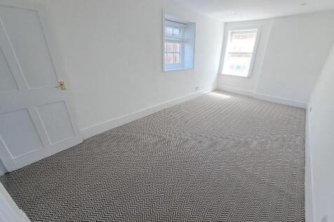 Bed 2.jpg