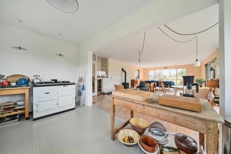 Kitchen view.jpg