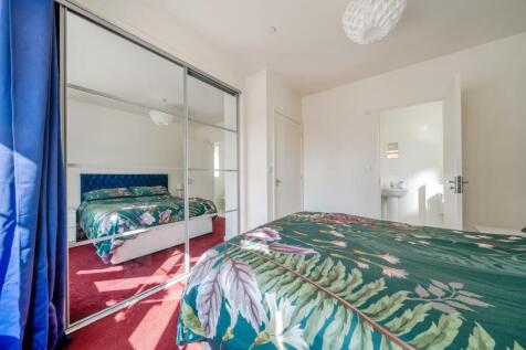 Master Bedroom with Ensuite.jpg