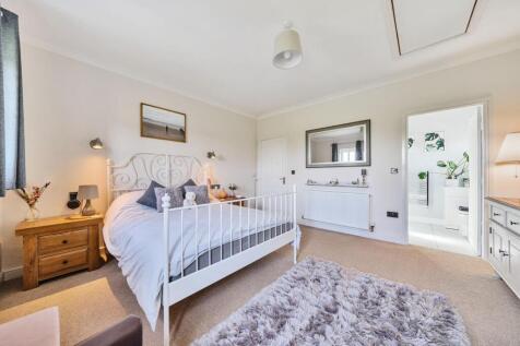 Bedroom 2.jpg