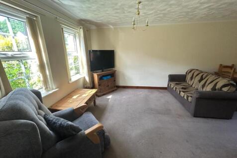 Lounge 3.jpg