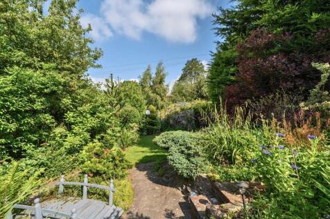 Garden with bridge.jpg