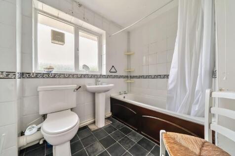 Bathroom.jpg