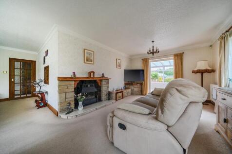 Living room view to garden room.jpg