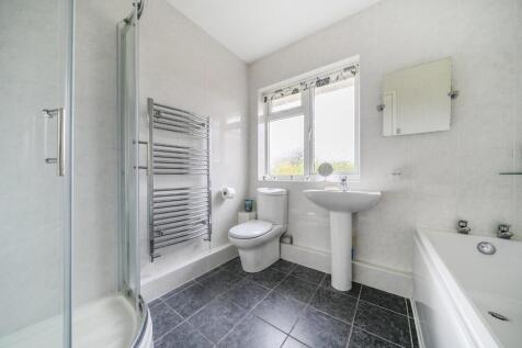Bathroom.jpg