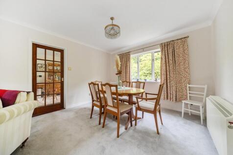 Dining area.jpg