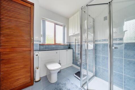 Shower Room corner.jpg