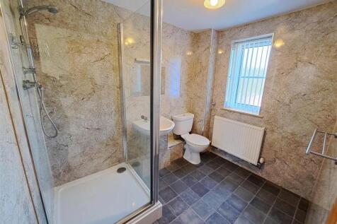 Shower Room.jpg