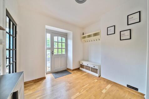 Entrance Hall.jpg