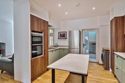 Kitchen corner.jpg