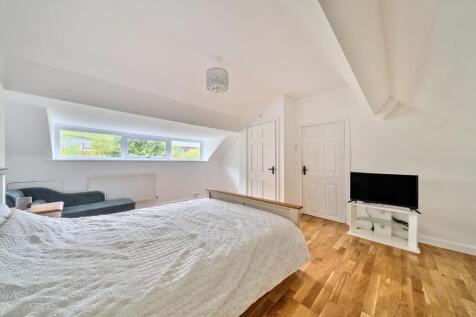 Master Bedroom.jpg