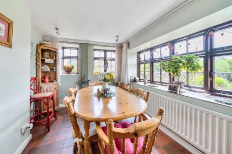 Dining Room.jpg