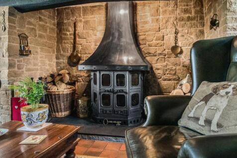 Lounge stove.jpg