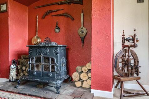 Sitting Room stove.jpg