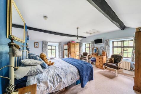 Bedroom One.jpg