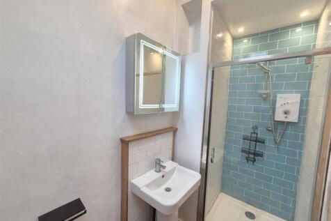 Shower Room.jpg