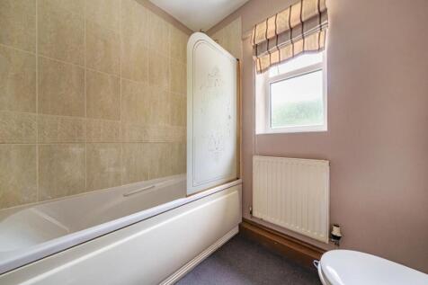 Bathroom.jpg