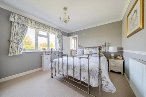 Master Bedroom.JPG