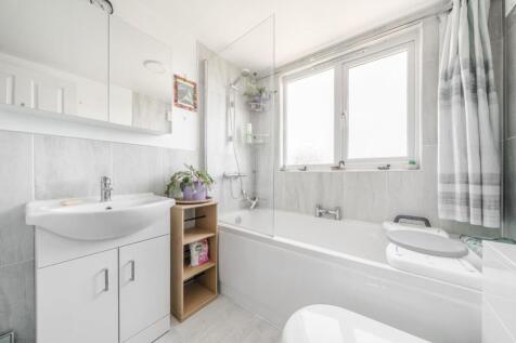 Bathroom.jpg