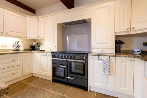 kitchen cooker.jpeg