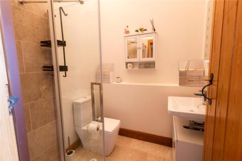 Ensuite 1.jpeg