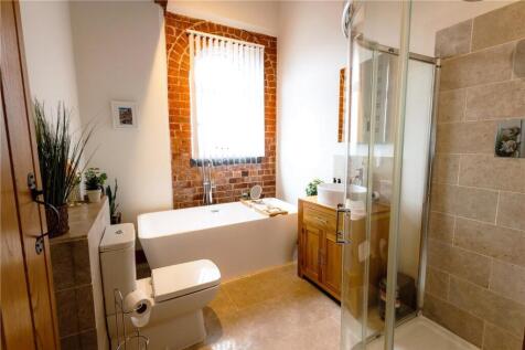 Bathroom.jpeg