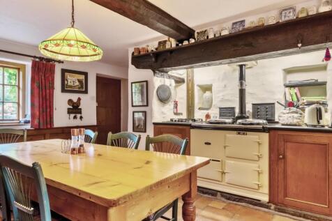 Kitchen AGA view.jpg